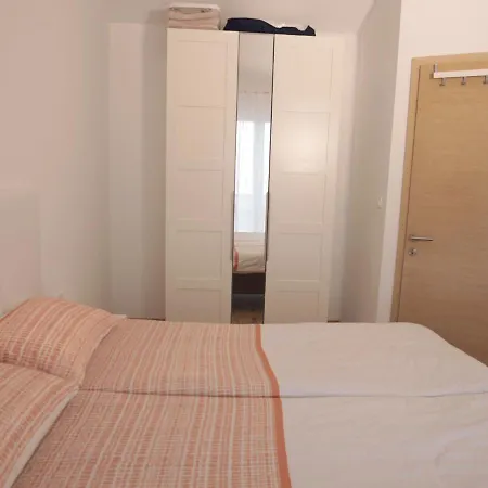 Apartament Anai *